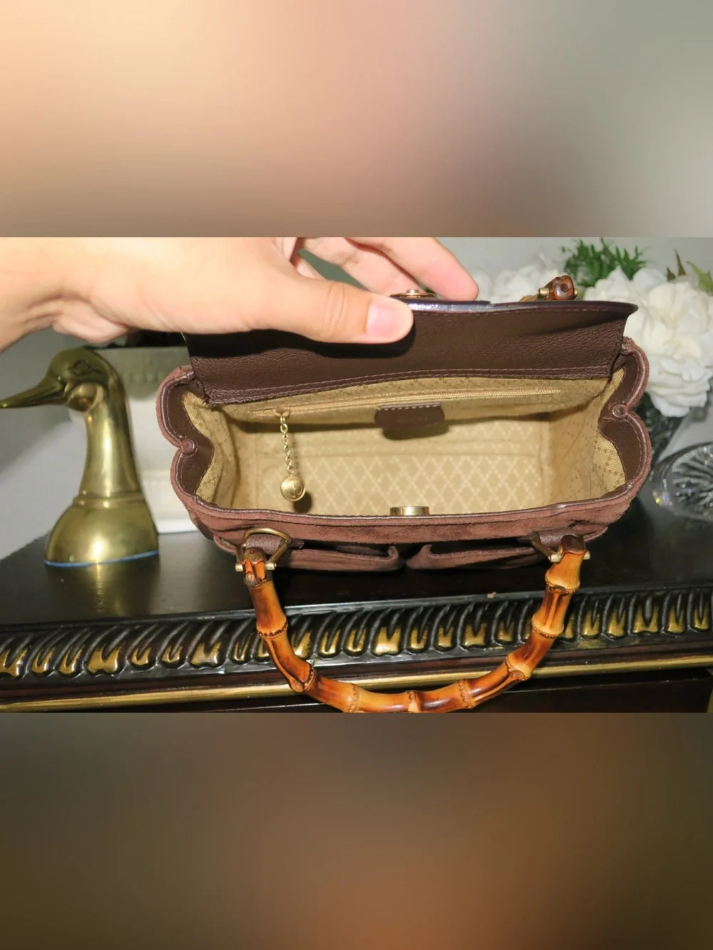 ✨ Vintage Gucci Small Bamboo Suede Handbag ✨ - Picture 9 of 10